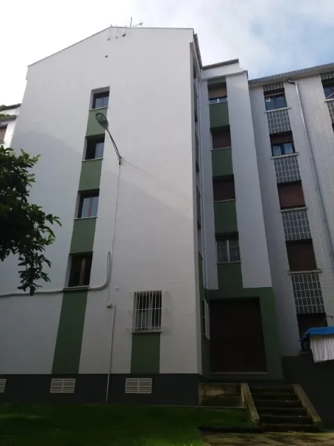 Rehabilitación de fachadas enfoscadas — Fachadas y SATE por Reformas Monroy (foto 3)